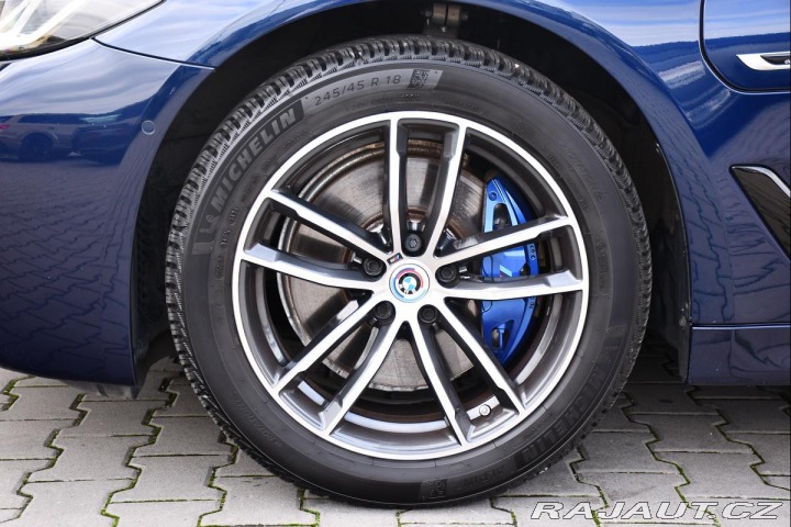 BMW 5 530e PHEV M-SPORT xD HUD 2023