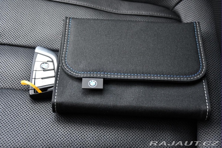 BMW 5 530e PHEV M-SPORT xD HUD 2023