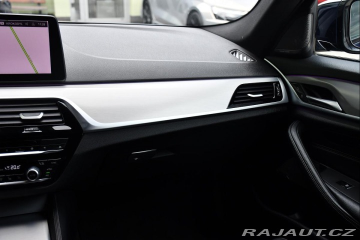 BMW 5 530e PHEV MSPORT xD HUD 9 2023