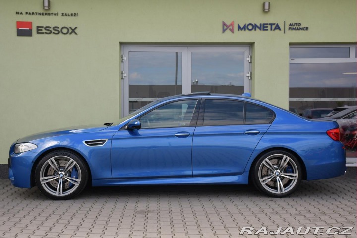 BMW M5 4.4 V8 NVISION HUD REZERV 2012