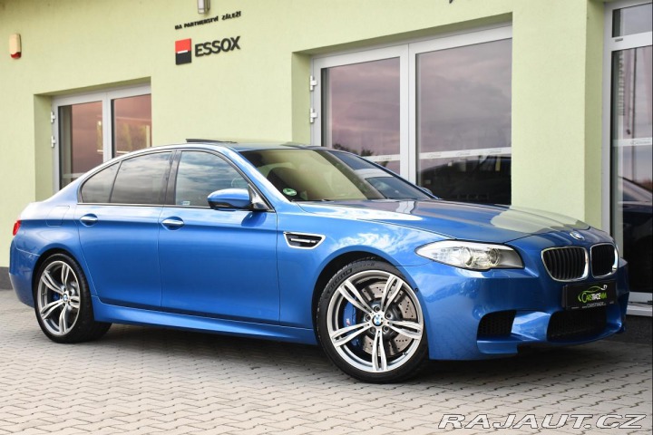 BMW M5 4.4 V8 NVISION HUD REZERV 2012