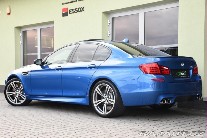 BMW M5 4.4 V8 NVISION HUD REZERV 2012