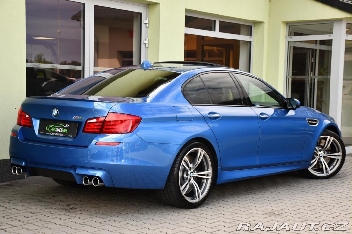 BMW M5 4.4 V8 NVISION HUD REZERV 2012