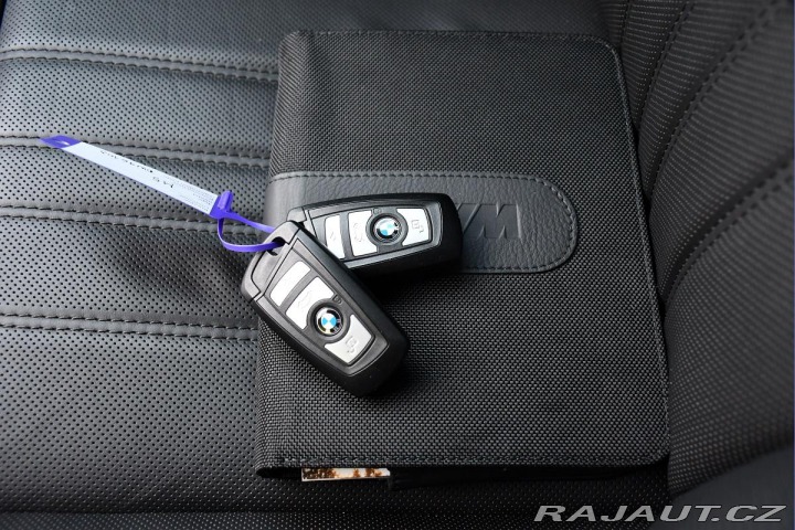 BMW M5 4.4 V8 NVISION HUD REZERV 2012