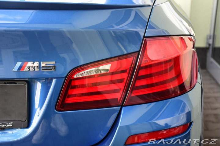 BMW M5 4.4 V8 NVISION HUD REZERV 2012