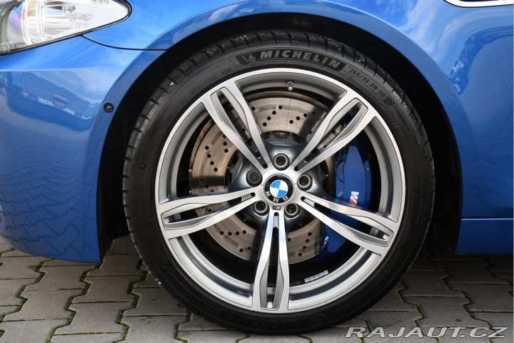BMW M5 4.4 V8 NVISION HUD REZERV 2012