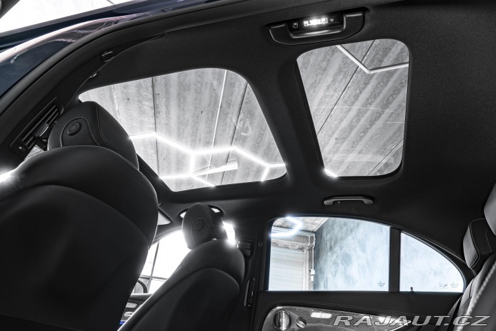 Mercedes-Benz E E53 AMG PANO/DOVĚR/KARBON 2021