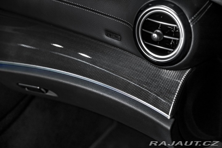 Mercedes-Benz E E53 AMG PANO/DOVĚR/KARBON 2021