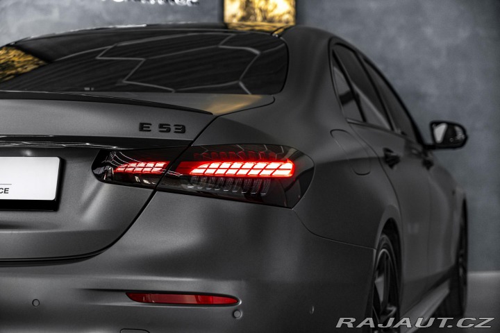 Mercedes-Benz E E53 AMG PANO/DOVĚR/KARBON 2021