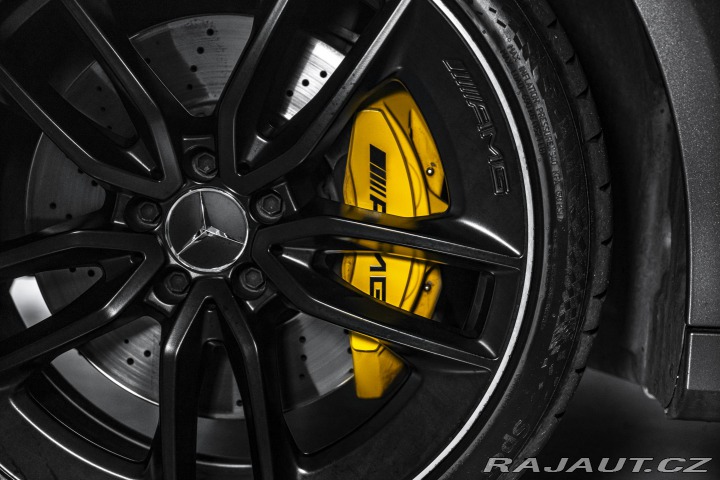 Mercedes-Benz E E53 AMG PANO/DOVĚR/KARBON 2021