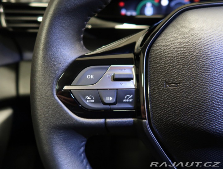 Peugeot 308 1,2 PT AT ALLURE NAVI KAM 2024
