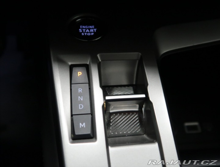 Peugeot 308 1,2 PT AT ALLURE NAVI KAM 2024