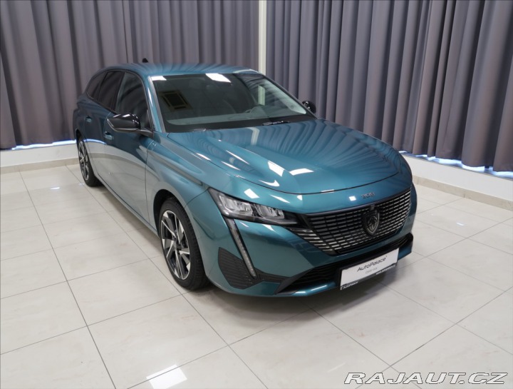 Peugeot 308 1,2 PT AT ALLURE NAVI KAM 2024