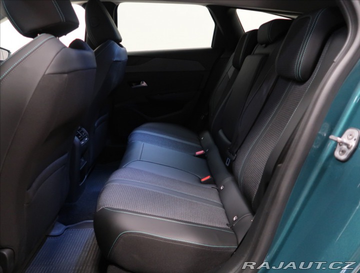 Peugeot 308 1,2 PT AT ALLURE NAVI KAM 2024
