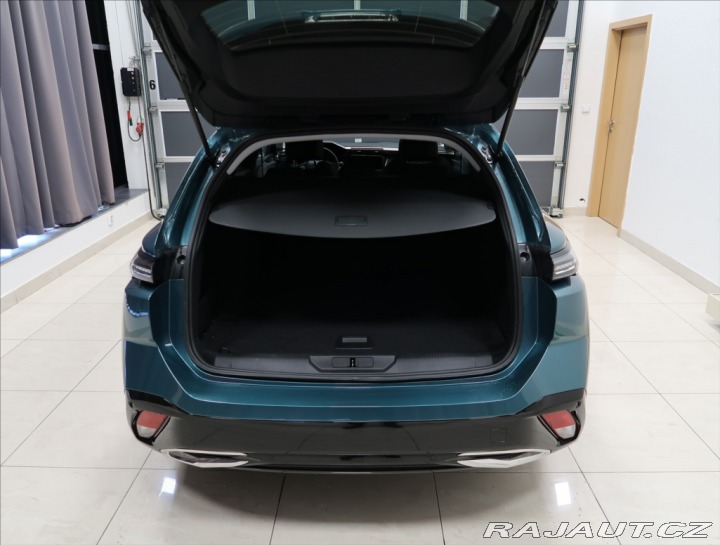 Peugeot 308 1,2 PT AT ALLURE NAVI KAM 2024