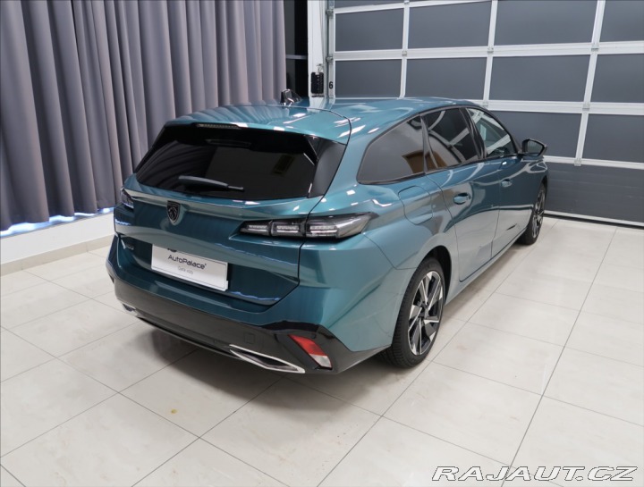 Peugeot 308 1,2 PT AT ALLURE NAVI KAM 2024