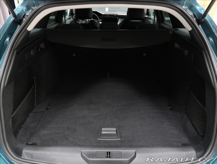 Peugeot 308 1,2 SW ALLURE 136e  AUT 2024