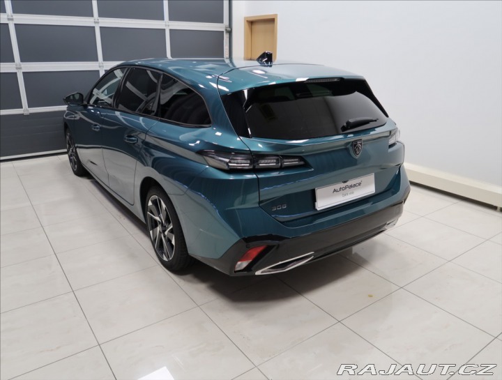 Peugeot 308 1,2 PT AT ALLURE NAVI KAM 2024