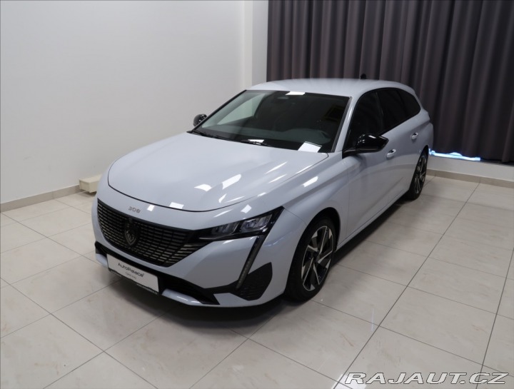 Peugeot 308 1,2 PT AT ALLURE NAVI KAM 2024