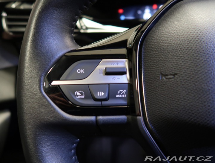 Peugeot 308 1,2 PT AT ALLURE NAVI KAM 2024