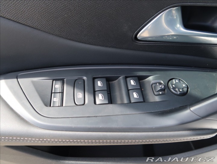 Peugeot 308 1,2 SW ALLURE PureTech 13 2024