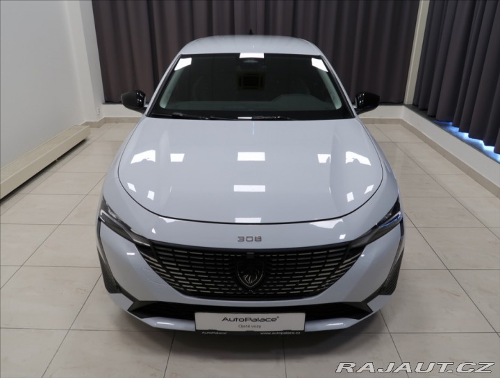 Peugeot 308 1,2 PT AT ALLURE NAVI KAM 2024