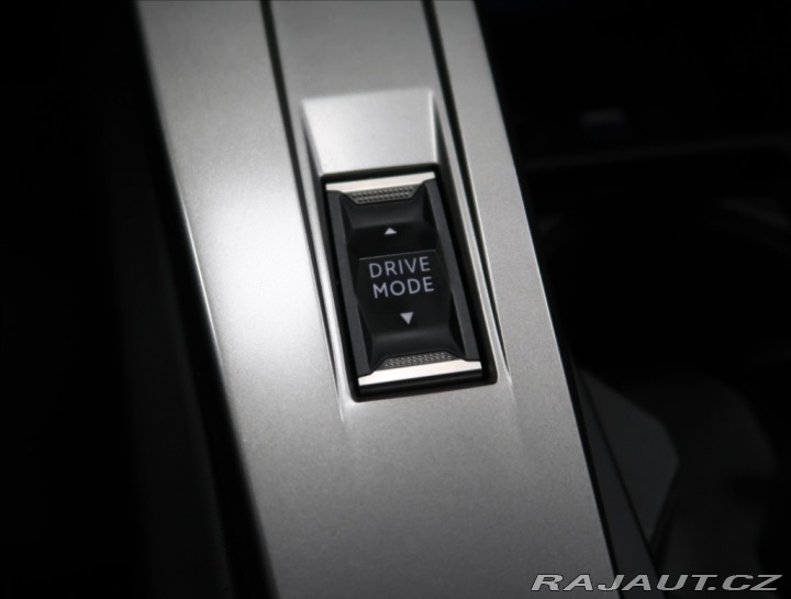 Peugeot 308 1,2 PT AT ALLURE NAVI KAM 2024