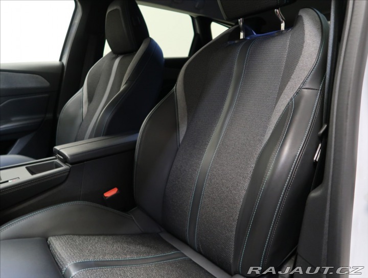 Peugeot 308 1,2 PT AT ALLURE NAVI KAM 2024