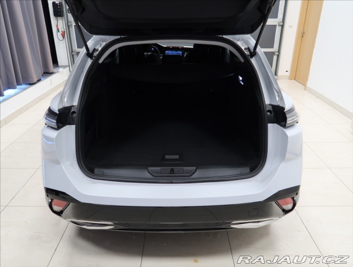 Peugeot 308 1,2 PT AT ALLURE NAVI KAM 2024