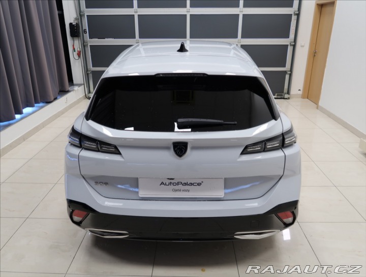 Peugeot 308 1,2 PT AT ALLURE NAVI KAM 2024
