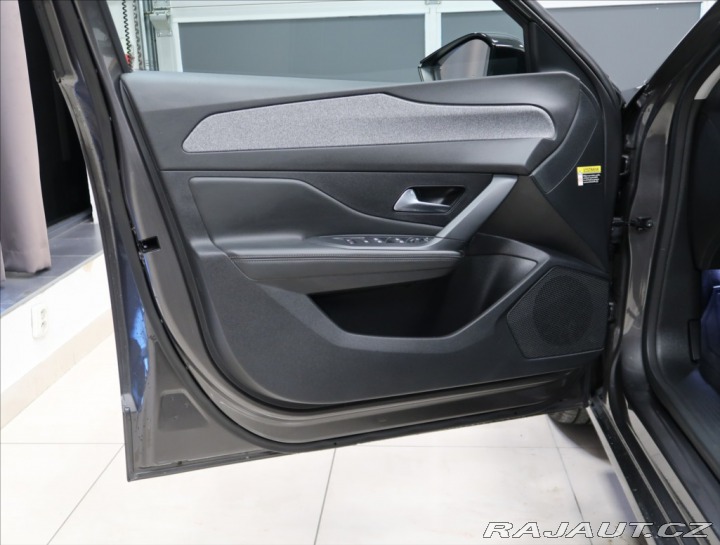Peugeot 308 1,5 BlueHDi AT ALLURE PA 2024