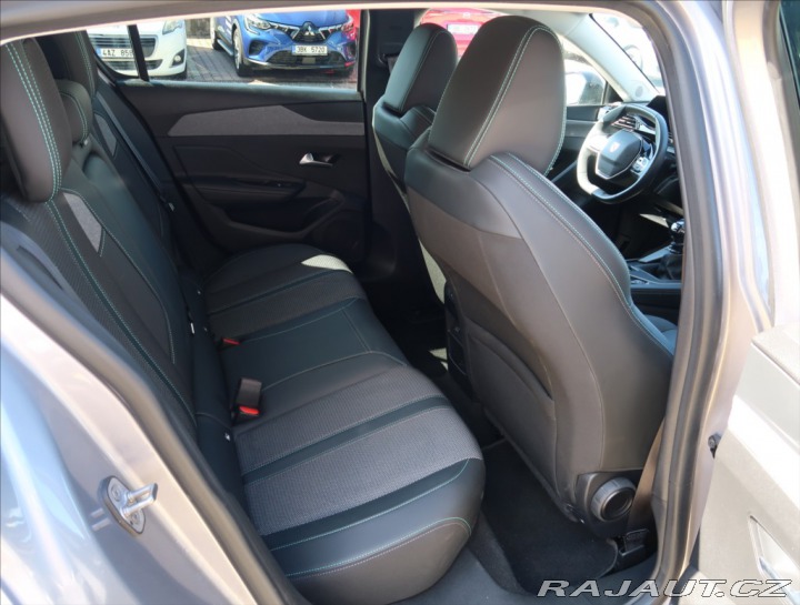 Peugeot 308 1,2 ALLURE PureTech 130 2024