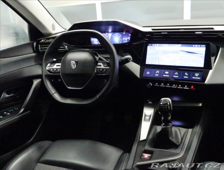 Peugeot 308 1,2 PT ALLURE NAVI KAMERA 2024