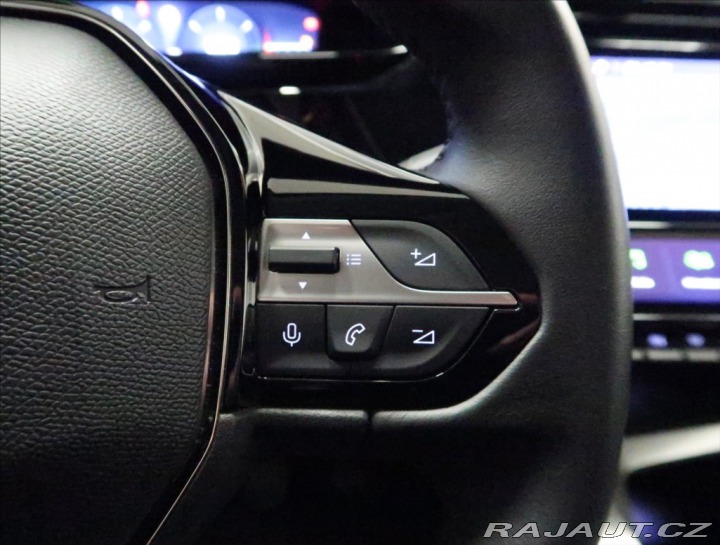 Peugeot 308 1,2 PT ALLURE NAVI KAMERA 2024