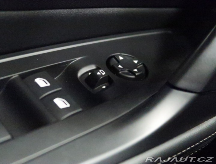Peugeot 308 1,2 PT ALLURE NAVI KAMERA 2024