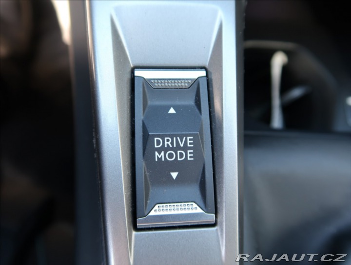 Peugeot 308 1,2 ALLURE PureTech 130 2024