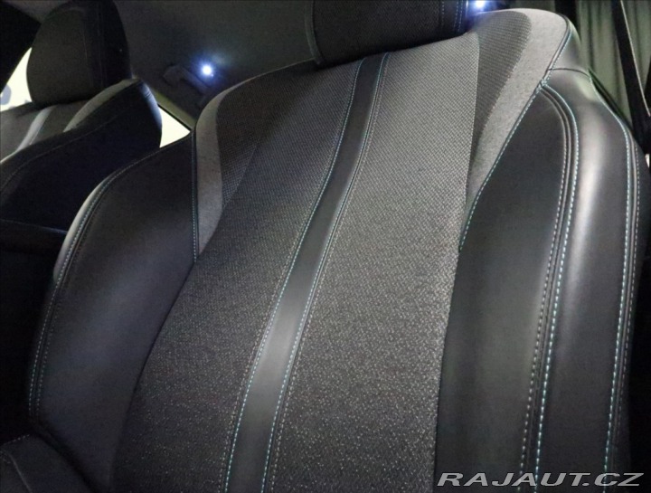 Peugeot 308 1,2 ALLURE PureTech  130 2024