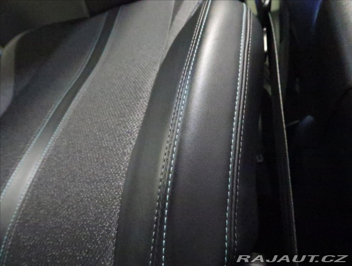 Peugeot 308 1,2 ALLURE PureTech  130 2024