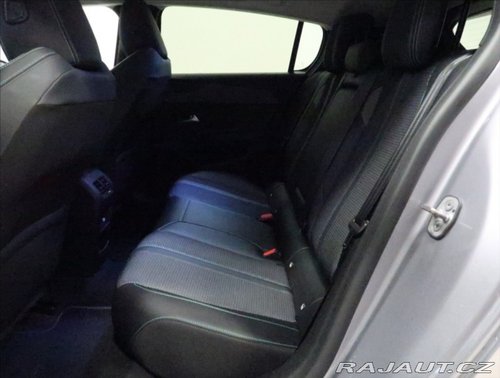 Peugeot 308 1,2 PT ALLURE NAVI KAMERA 2024