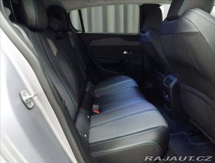 Peugeot 308 1,2 ALLURE PureTech  130 2024