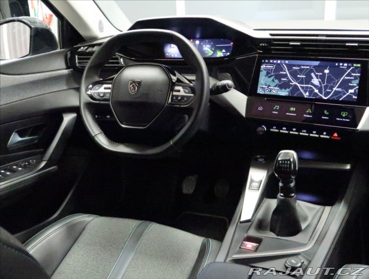 Peugeot 308 1,2 PT ALLURE NAVI KAMERA 2024