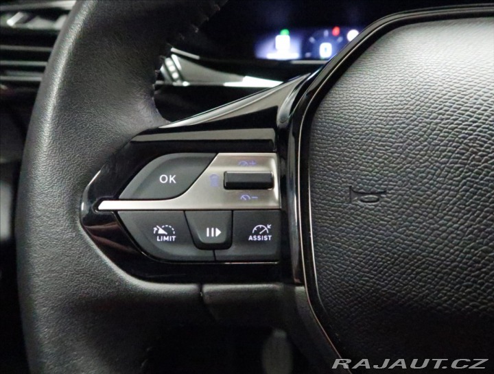 Peugeot 308 1,2 PT ALLURE NAVI KAMERA 2024