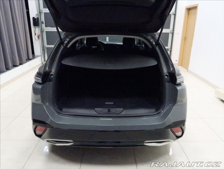 Peugeot 308 1,2 PT ALLURE NAVI KAMERA 2024