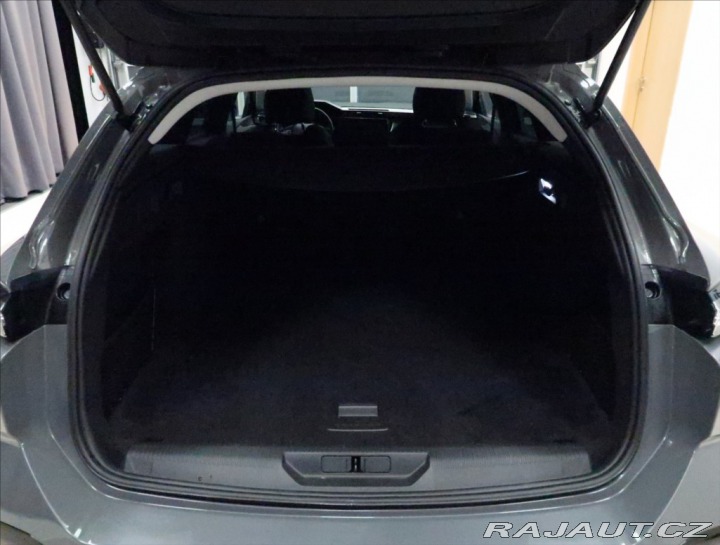 Peugeot 308 1,2 PT ALLURE NAVI KAMERA 2024