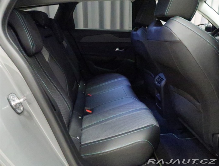Peugeot 308 1,2 PT ALLURE NAVI KAMERA 2024