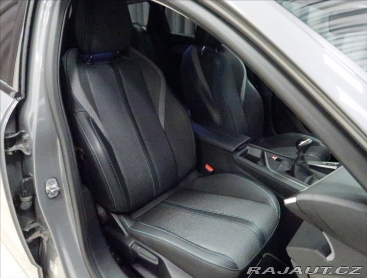 Peugeot 308 1,2 PT ALLURE NAVI KAMERA 2024