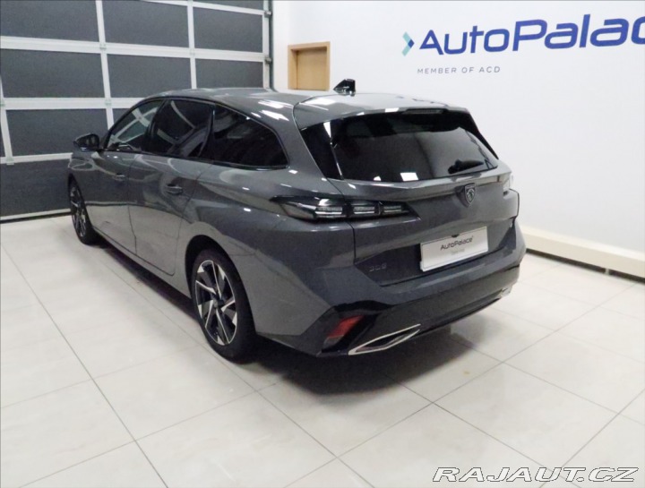 Peugeot 308 1,2 PT ALLURE NAVI KAMERA 2024