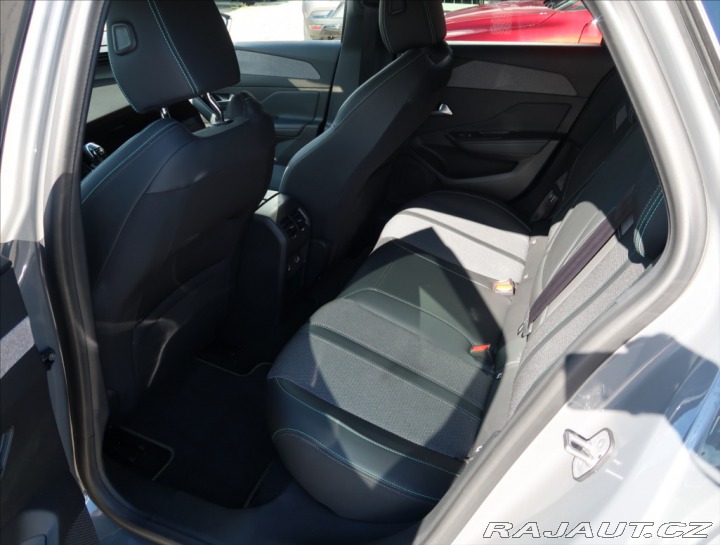 Peugeot 308 1,2 SW ALLURE PureTech 13 2024