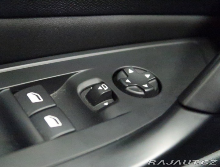 Peugeot 308 1,5 BlueHDi AT ALLURE NA 2024