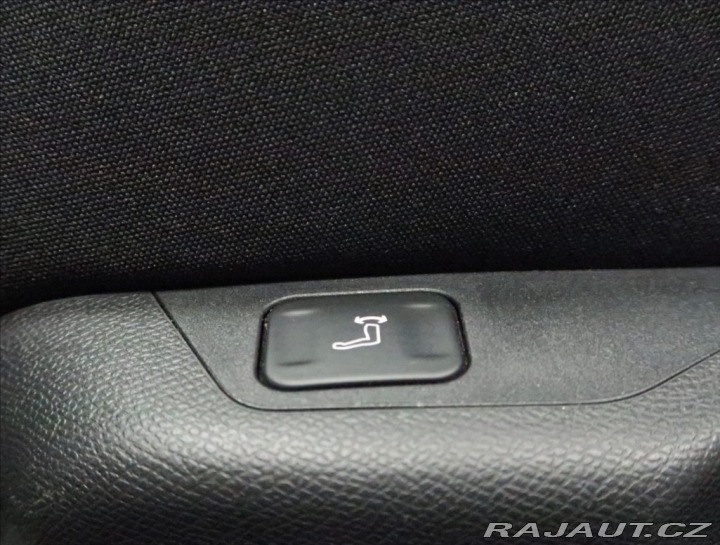 Peugeot 308 1,5 BlueHDi AT ALLURE NA 2024